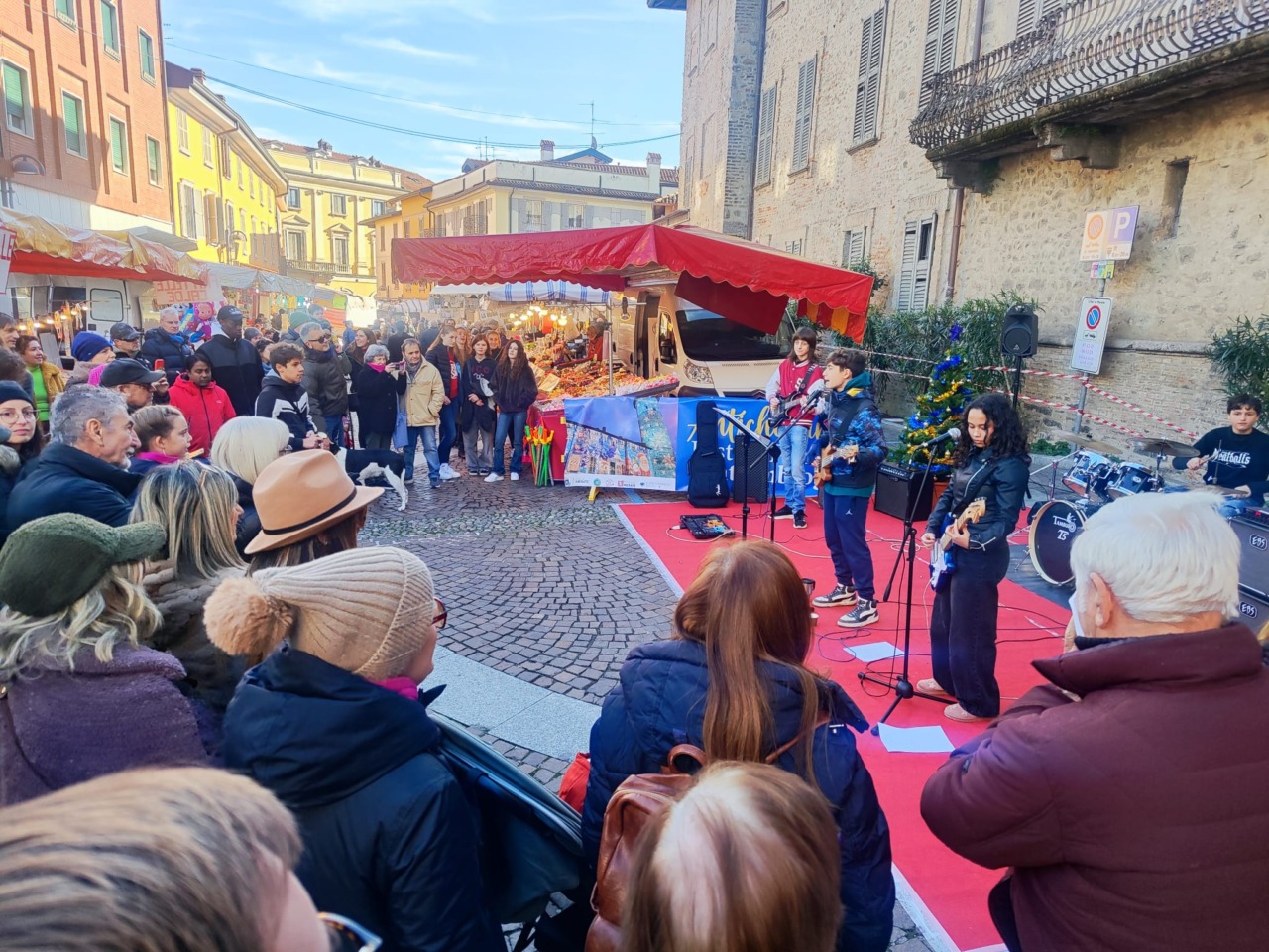 L’Antichissima Fiera e Festa di Sant’Ambrogio lascia il segno, grandissima partecipazione