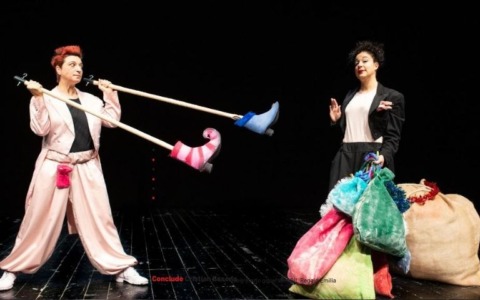 Le domeniche a teatro si vestono di Natale