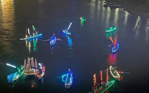 Condizioni meteo avverse, annullato il tradizionale corteo delle barche illuminate