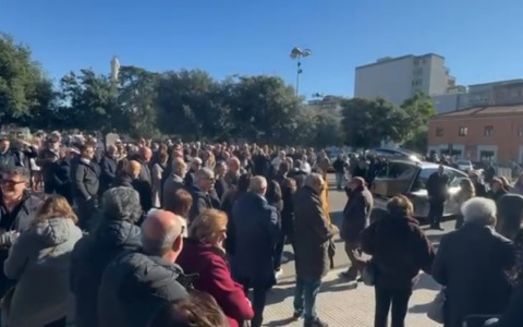 L’ultimo saluto a Roberto Bianconi, l’omaggio del territorio all’uomo e all’imprenditore