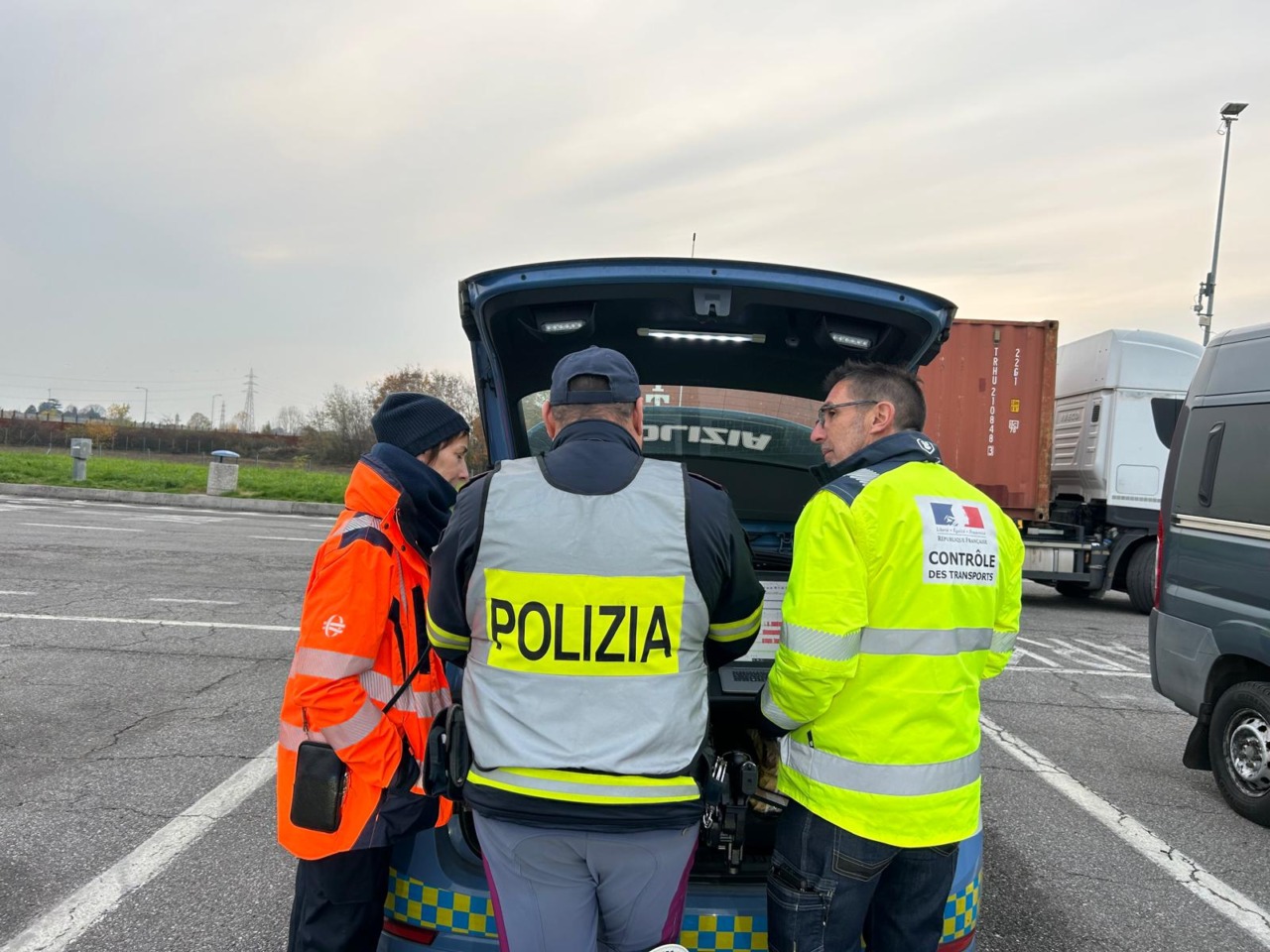 Maxi controlli con Polizia e autorità internazionali sui camion in transito