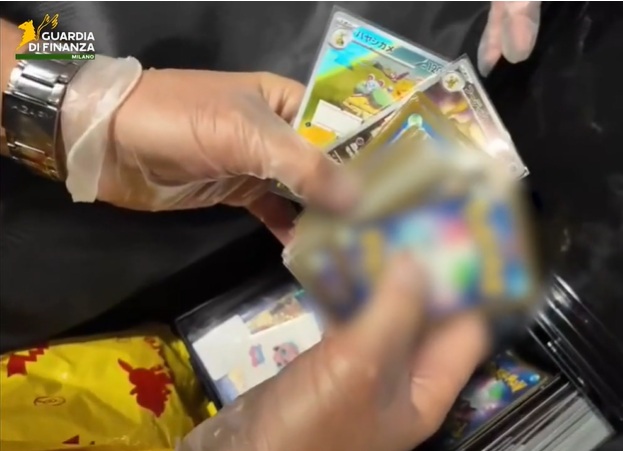 Maxi sequestro all’aeroporto di Linate: trovate 20mila carte collezionabili di contrabbando acquistate in Giappone