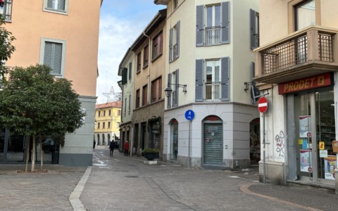 Meno auto in piazza Libertà, modifiche alla viabilità