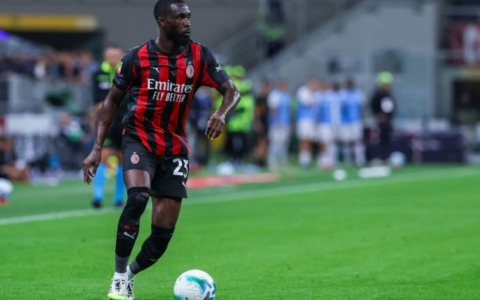 Milan, Tomori: “Allegri mi ha aiutato, vogliamo la Champions”