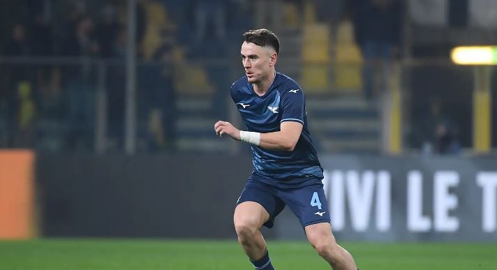 Miracolo Lazio. Vince in nove a Parma con Noslin. Espulsi Zaccagni e Basic