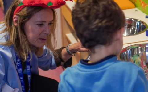 Natale in Pediatria, arrivano doni e auguri con Abio