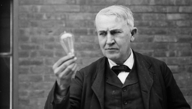 Oggi è sabato 6 dicembre 2025: fatti storici, compleanni famosi, frasi e immagini per dire buongiorno