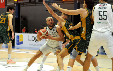 Orzinuovi ha più energie, la Tav Treviglio Brianza cade sul parquet orceano