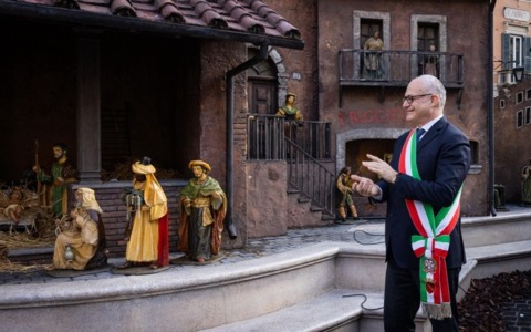 Piazza del Campidoglio e Piazza di Spagna: inaugurati i presepi