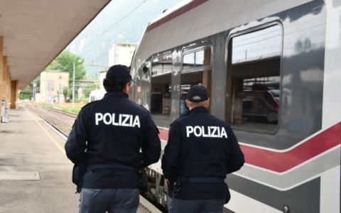 Più sicurezza per chi viaggia: l’app Youpol avvia la funzione “treno”