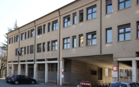 Polemica sul corso di formazione militarizzato rivolto agli studenti del liceo scientifico “Nervi”