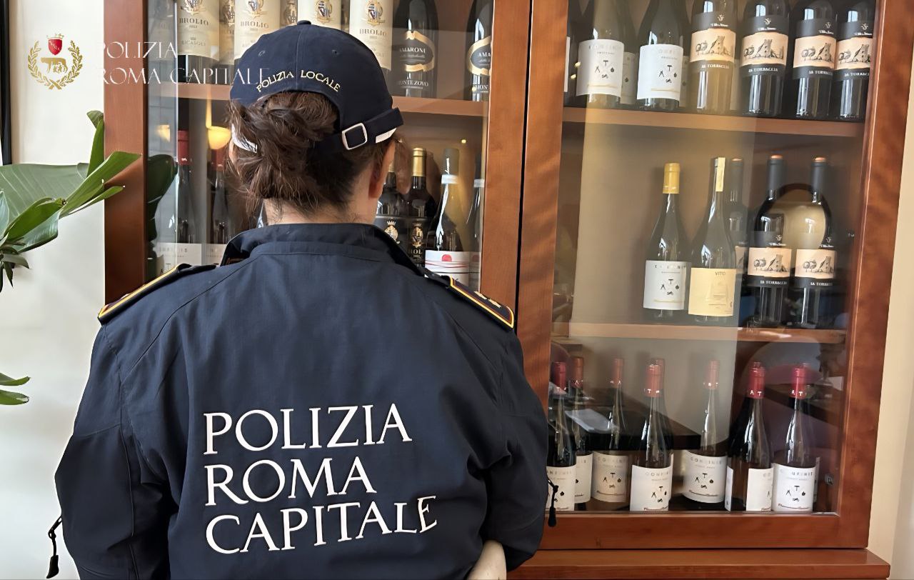 Ponte dell’Immacolata, i controlli della Polizia Locale. Ispezionati oltre 700 tra locali ed attività commerciali