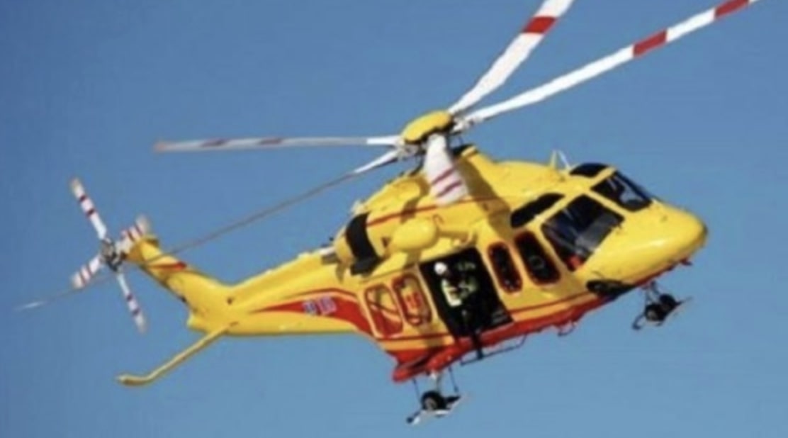 Precipita dal tetto a Calvagese della Riviera: arriva l’elisoccorso