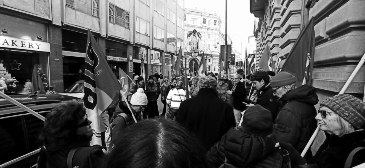 Presidio sotto l’Ispettorato del Lavoro: in centinaia per ricordare la Thyssen e dire basta alle morti sul lavoro