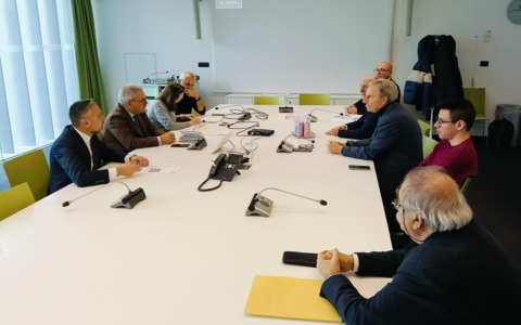 Raddoppia l’offerta sulla Stradella-Pavia: arriva il bus aggiuntivo al treno nell’orario di punta