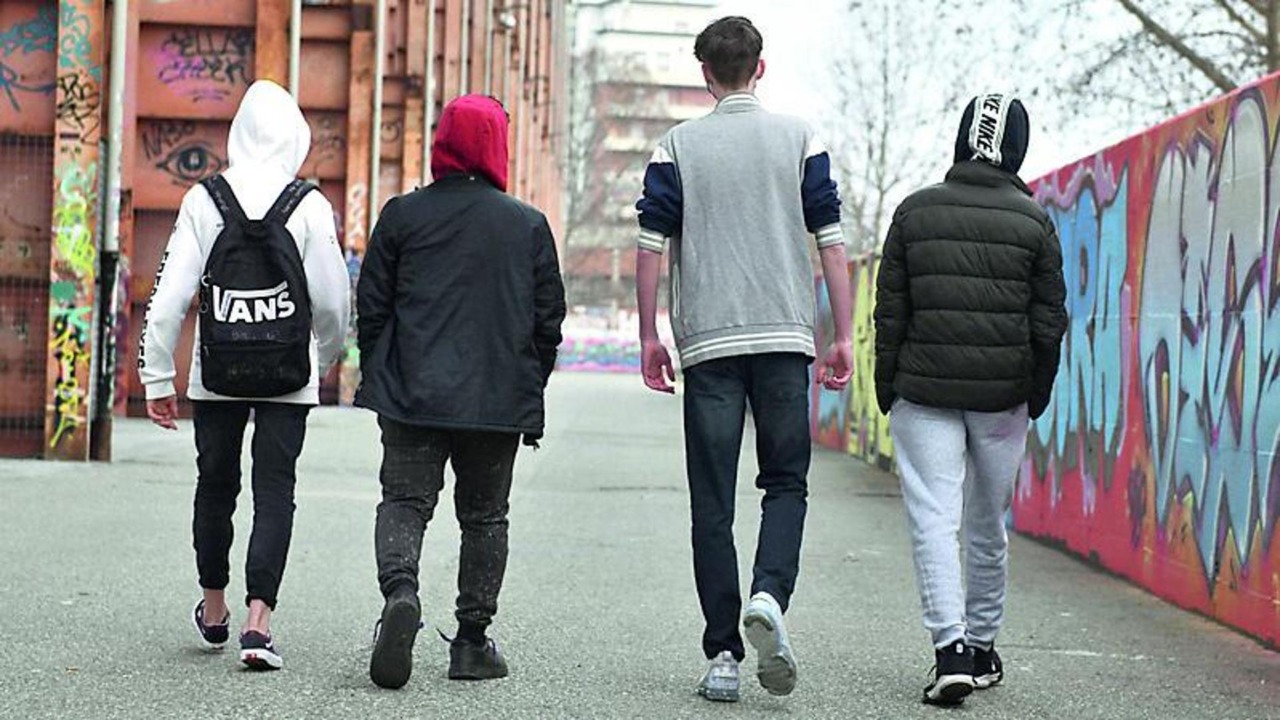 Rapinano un 15enne a Milano: arrestati quattro giovani della Bergamasca