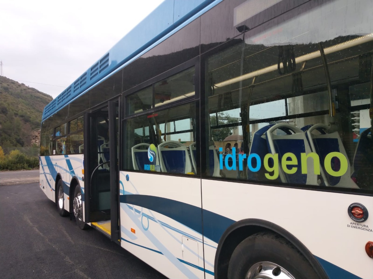 Richiesta danni per un milione di euro a 19 dirigenti ed ex amministratori Riviera Trasporti per i fallimentari bus a idrogeno