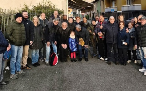 Ristoratore offre il pranzo ai più fragili