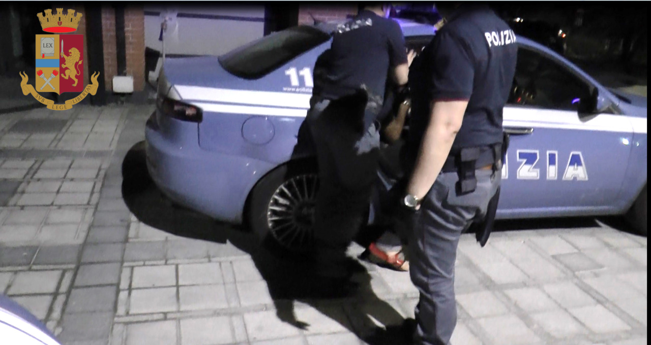 Esce dalla comunità e ruba merce per 340 euro al supermercato: arrestato 31enne