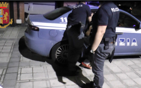 Esce dalla comunità e ruba merce per 340 euro al supermercato: arrestato 31enne