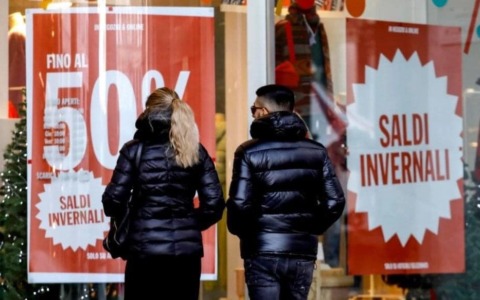 Saldi invernali al via il 3 gennaio: le aspettative e le considerazioni di Fismo Confesercenti