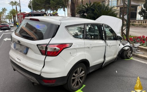 Schianto a Ospedaletti. Cinque i feriti