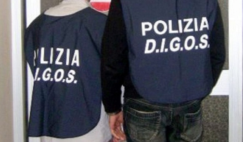 Scontri al corteo Askatasuna: oltre 30 identificati e sequestri della Digos