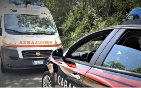 Scontro frontale sull’Appia, quattro feriti