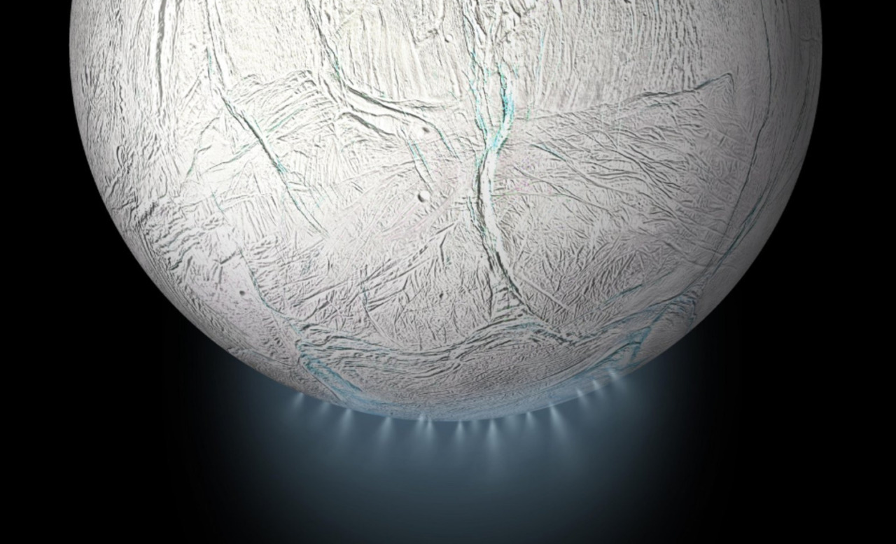 Sotto il ghiaccio di una luna di Saturno potrebbe nascondersi un oceano in grado di ospitare la vita