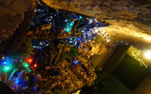 Villa Viani paese addobbato: la magia del Natale è anche “fai da te”