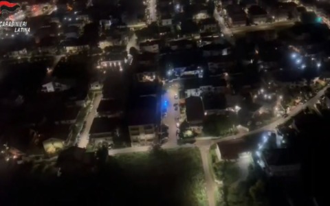 Voto di scambio, estorsione e turbata libertà degli incanti: arresti di mafia all’alba