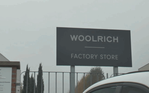 Woolrich a rischio chiusura, preoccupazione per il 109 dipendenti di Bologna