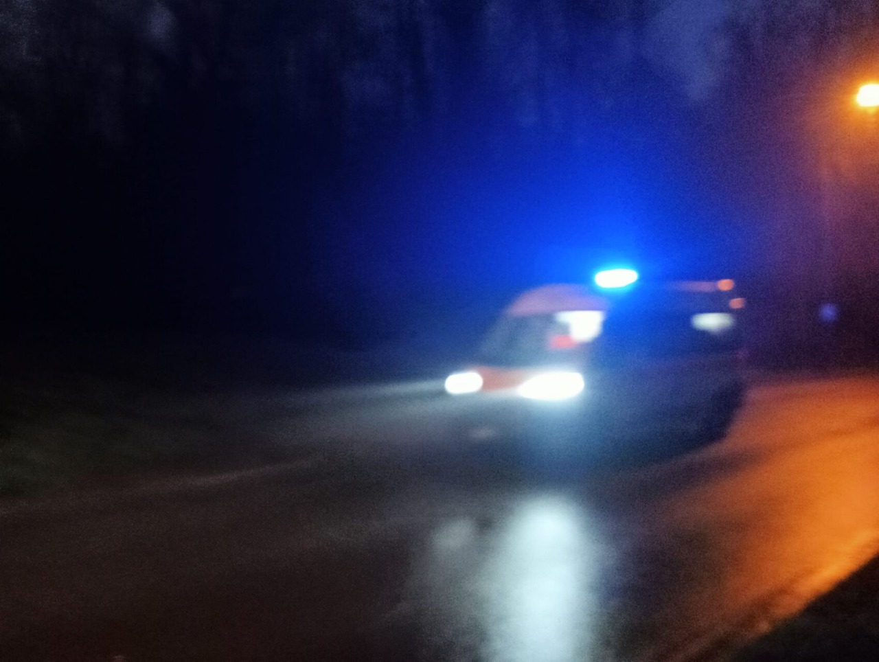 Accusa un malore per strada, gravissimo un uomo