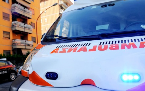 Aggressione a viterbo, donna di 53 anni picchiata a pugni: tre persone coinvolte