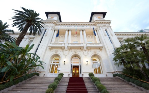 Alfredo Moreschi: Camera con vista su Sanremo e il Casinò”