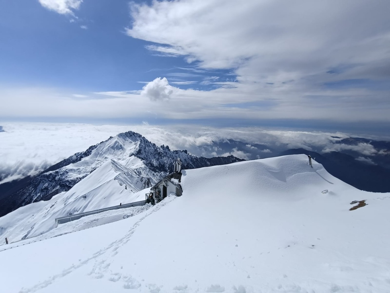 Allerta valanghe: resta chiuso il rifugio Brioschi
