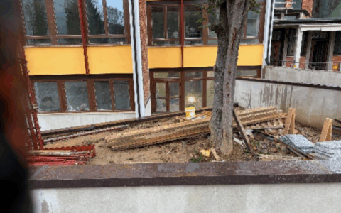 All’ex Sacro Cuore di Bergamo i lavori sono (ancora) in ritardo, nonostante le promesse dell’azienda