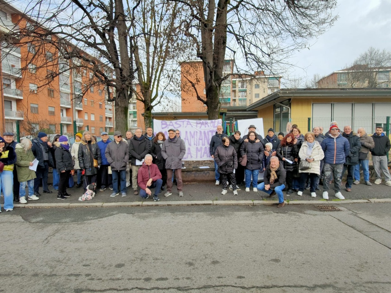 Amianto alla Marsan, in duecento per dire “Basta”