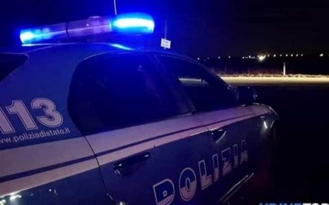 Anziano imbocca contromano la Pontina e causa un incidente
