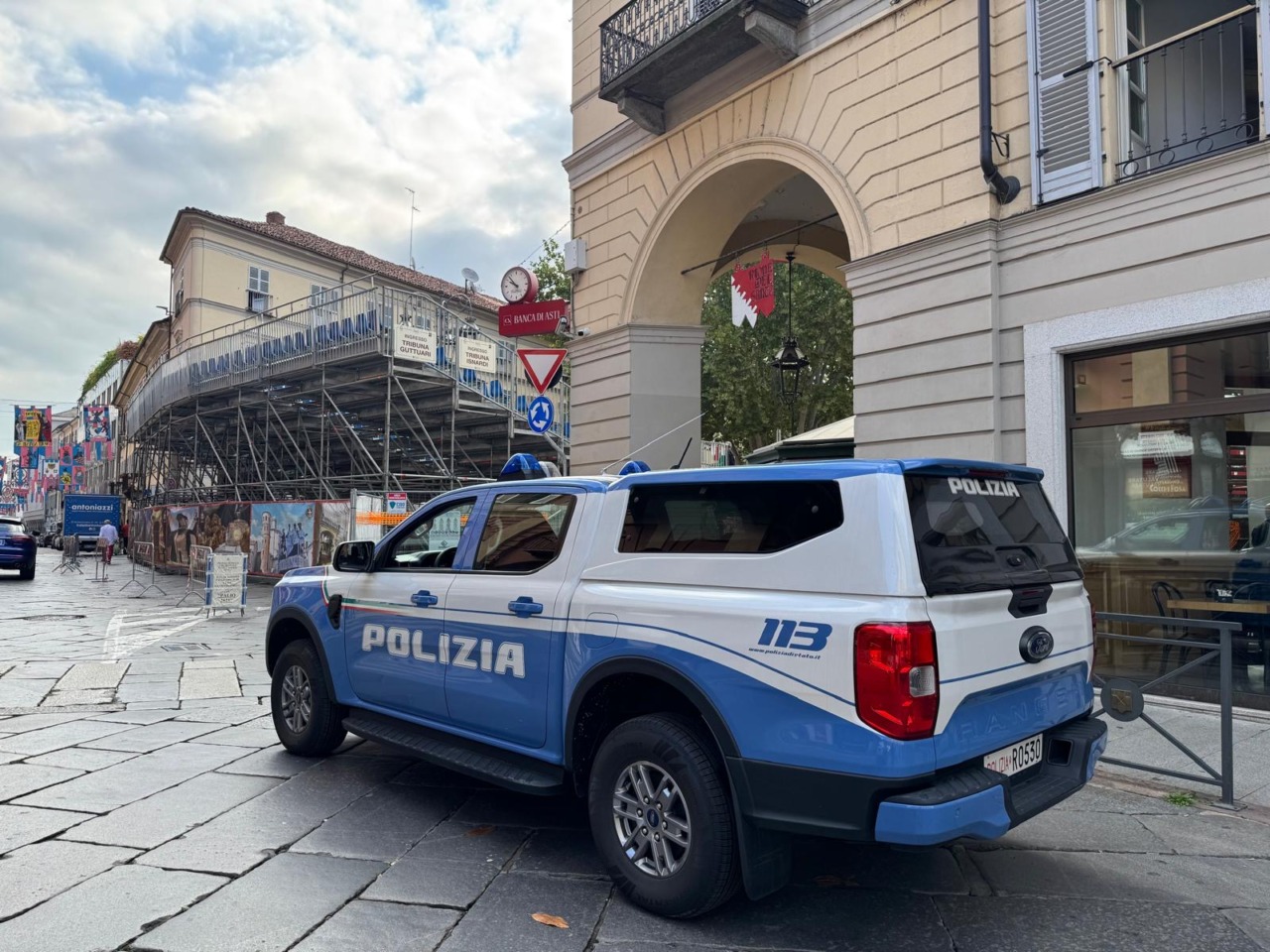 Asti: denuncia il furto di uno zaino dall’auto, ma la vettura risulta rubata
