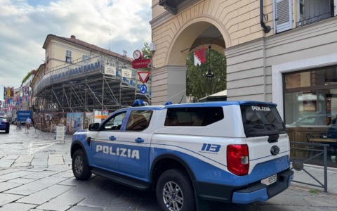 Asti: denuncia il furto di uno zaino dall’auto, ma la vettura risulta rubata