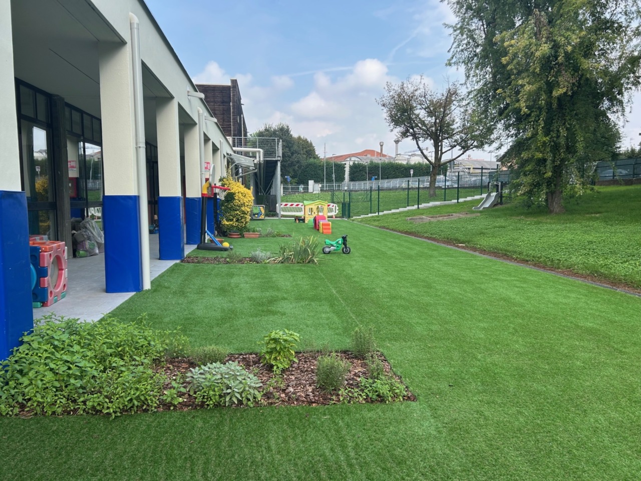 Caldaia a rilento dopo le vacanze, tre aule della materna restano al freddo