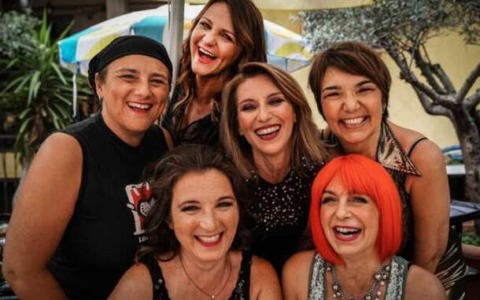 Camogli, “Le Scemette” accendono l’Aperitivo a Teatro