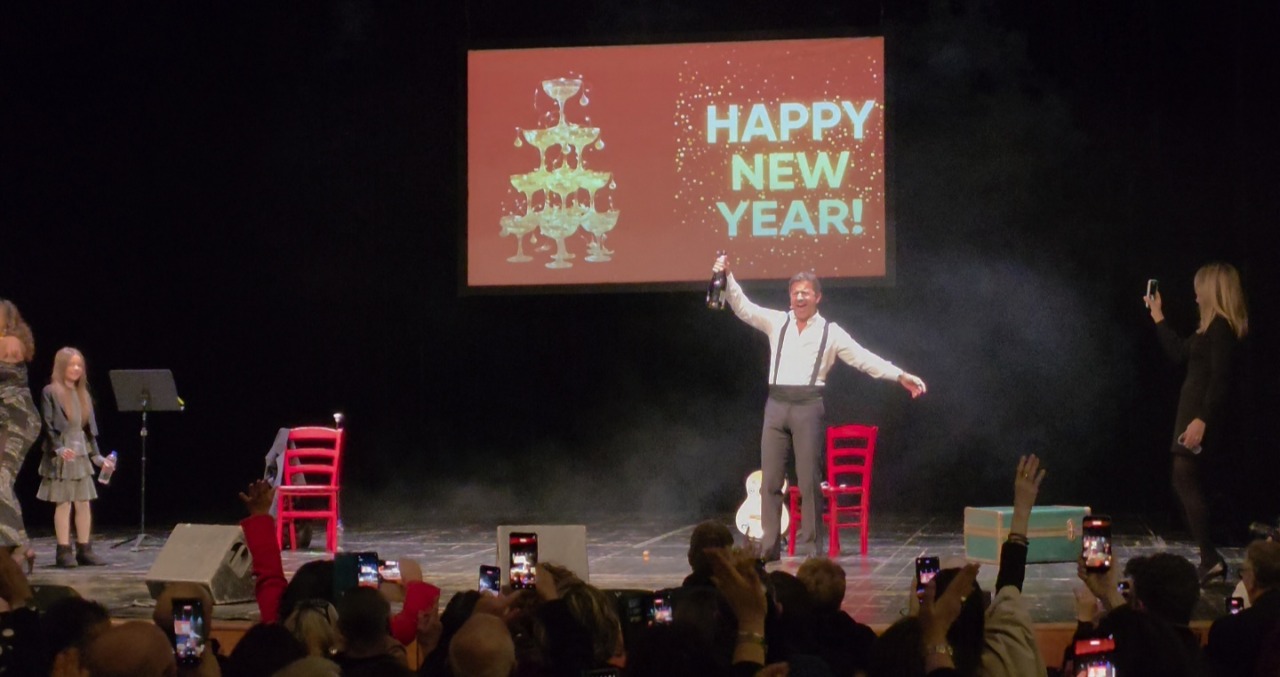 Capodanno, successo per le feste in piazza e gli spettacoli a teatro