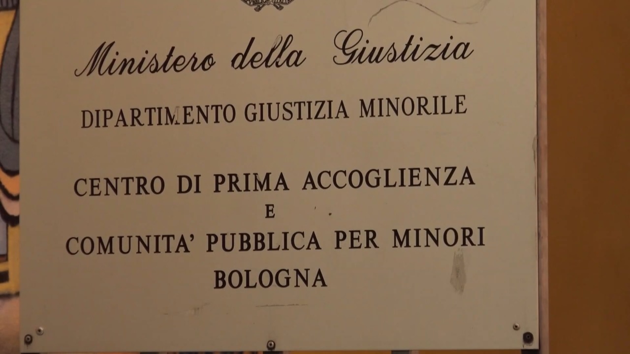 Carcere minorile: agente penitenziaria molestata da detenuto