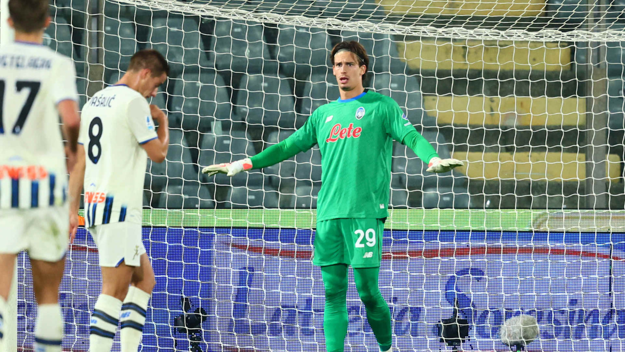 Carnesecchi salva tutto, Krstovic rapace, ma troppi giocatori vivono una pessima serata