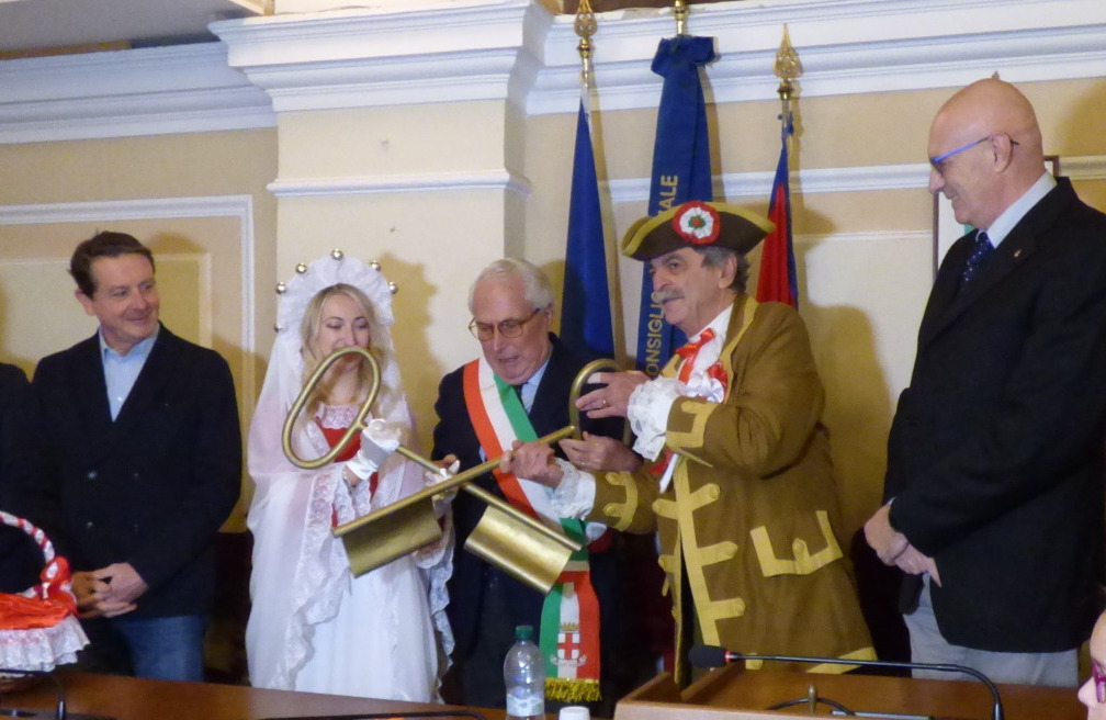 Carnevale a Vercelli 2026: Bicciolano e Bela Majin incoronati signori della città