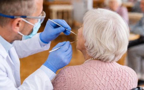 Cisa Ovest Ticino: controlli odontoiatrici gratuiti per gli anziani delle Rsa