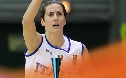 Dal pallone da basket alla fiamma olimpica: la grande Raffaella Masciadri tedofora nella sua Meda