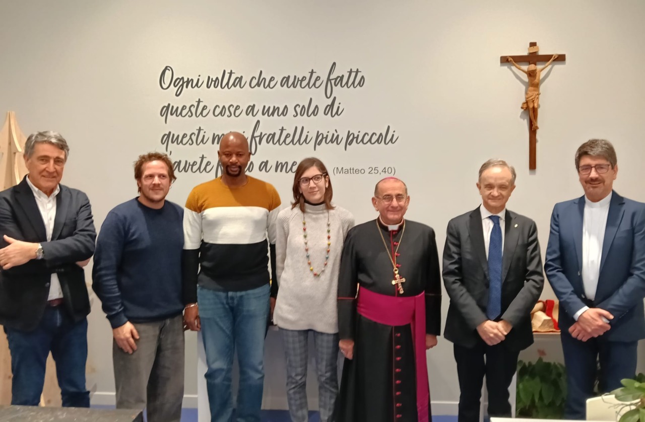 Delpini a Lecco: tre anni di Casa della Carità, dove la solidarietà accende speranza